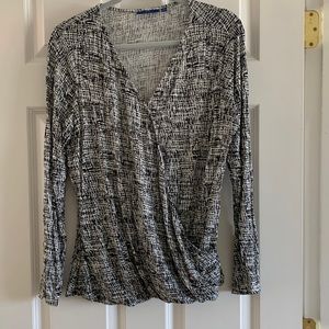 Apt. 9 black and white blouse. Very good condition, long sleeve, work or date.